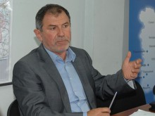 Методи Андреев нарече ген. Петров "изветряла лимонада от соца"