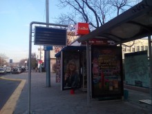 Вече монтират електронните информационни табла по спирките в Пловдив