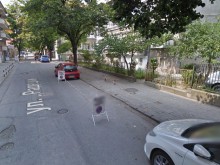 Война за паркиране в Пловдив! Метална табела полетя и рани шофьор!
