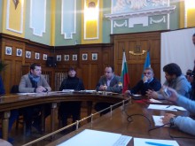 Успешна година отчетоха Операта, Драмата и Кукленият театър