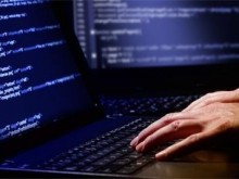 Извратен хакер иска снимки по прашки на търновски студентки