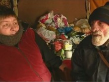 Несретници живеят в изоставена будка за билети в Пловдив