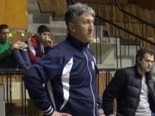 Ямбол се наложи над Академик при дебюта на Петър Петров