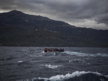 Трагедия! Плавателен съд се обърна в Егейско море, има 18 загинали