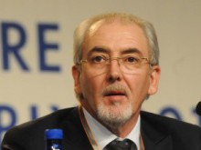 От турското посолство пробвали да натиснат Доган да не отстранява Местан