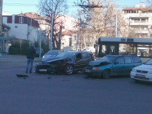 Пак катастрофа в Пловдив и пак заради отнемане на предимство при ляв завой!