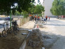 Нови паркинги, улици и тротоари се изграждат в район "Източен"