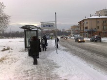 Изненада ли снегът градския транспорт?