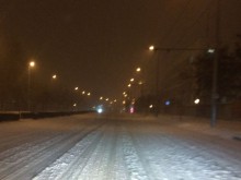 Читател: Снегорините караха с вдигнати гребла, файда никаква!