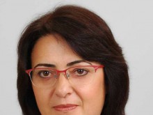 Видна пловдивчанка си изпусна очилата в такси, издирва го