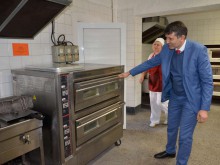 Ново кухненско оборудване в Дома за възрастни хора с физически увреждания