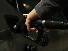 Мъж забрави съпругата си на бензиностанция и измина 100 км, без да се усети