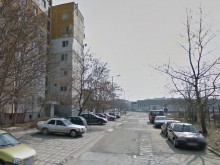 Пловдивчанин лежи в локва кръв, чакайки линейка!