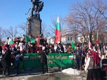 Ето и снимки от протеста в Карлово днес