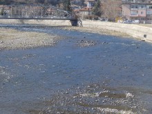 Кметът на Кричим алармира: Отново има видимо намален воден оток в р. Въча