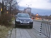 Наглеци в редица край УХТ