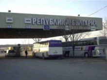 Увеличават заплатите на митничарите с 350 лева