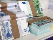 Българите скътали нови 3 милиарда лева в банките за година