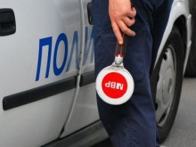 Рекордно пияна се заби в гараж, шокира полицаите посред бял ден