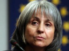 Маргарита Попова към генерали: Българското небе може да бъде пазено от вас, а не от чужди хора