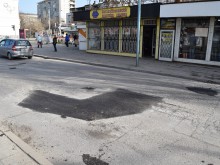 Започна пролетната кампания по кърпене на дупки в "Южен"