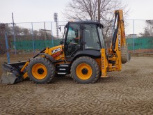 Започна основно обновяване на пясъчните кортове