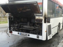 Ексклузивно: Автобус гори на бул. "Копривщица"!
