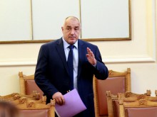 Премиерът към министрите: Безкомпромисно проверявайте всяка обществена поръчка