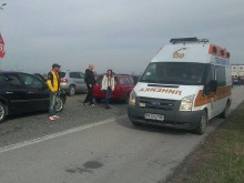 Движението по магистралата в посока Бургас спря заради тежката катастрофа