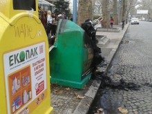 Вандали пак запалиха контейнери за разделно събиране на отпадъци 