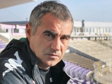 Изгониха Сашо Ангелов преди идването му на Лаута