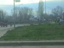 Стой, та гледай: Каруца мина като на парад пред катаджии в Пловдив, не я спряха!