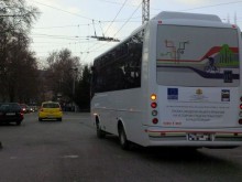 Жена е в болница след безумна маневра на шофьорка по "Пещерско"