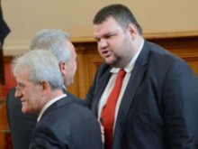 Пеевски се отказа от "Канал 3"
