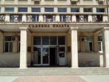 Глобиха студент с 1 000 лв., гласувал два пъти на изборите