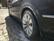 Мъж опита да запали с горелка служебeн автомобил пред Народното събрание