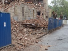 Затвориха "Одрин", руините на тютюневия склад заплашително тръгнаха към улицата!