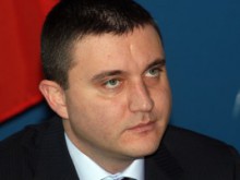Горанов обеща да разследва българските имена в "Панамските досиета"