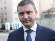 Официално: Забраняват приватицията на ВМЗ Сопот и "Кинтекс"
