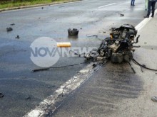 Автомобил се обърна по таван на АМ "Хемус", части от колата се разхвърчаха по пътя