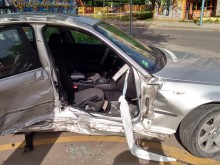 Два автомобила направиха тежка катастрофа в Кючука, има пострадала жена