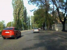 Безумна маневра на младо момче с БМВ: Така ми е кеф!