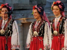 Крис Корнел избра космическите гласове на ансамбъл "Тракия"