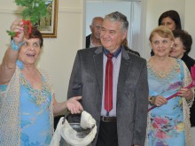 Откриха изложба под надслов "Нека просто се обичаме"