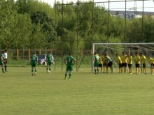 Скандално съдийство в Разград спря Ботев към първото място в U19