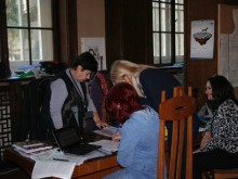 Изборният ден вече ще приключва в 21 часа