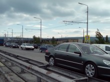 Голямото предпразнично пътуване продължава