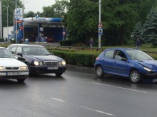 Голямо задръстване от Коматевския възел до Гарата заради катастрофа