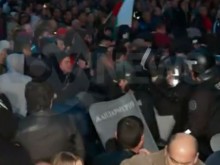 Сблъсъци в Раднево, има ранени