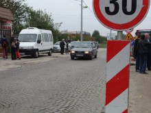 Подменят стълбове с ниско напрежение по "Коматевско шосе"